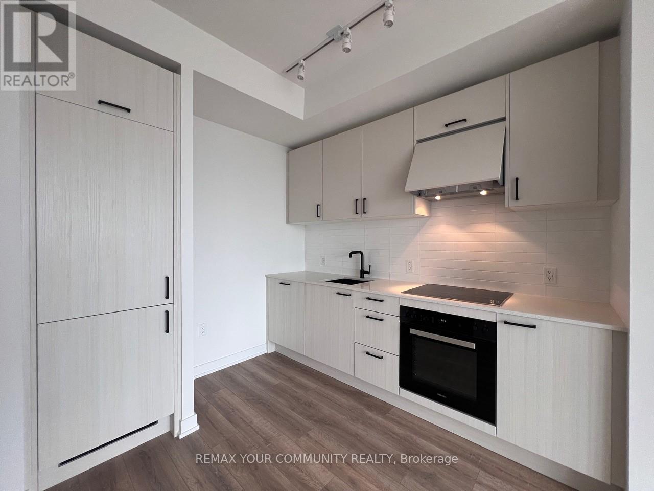 3708 - 1 Quarrington Lane, Toronto, Ontario  M3C 0S4 - Photo 9 - C13064314