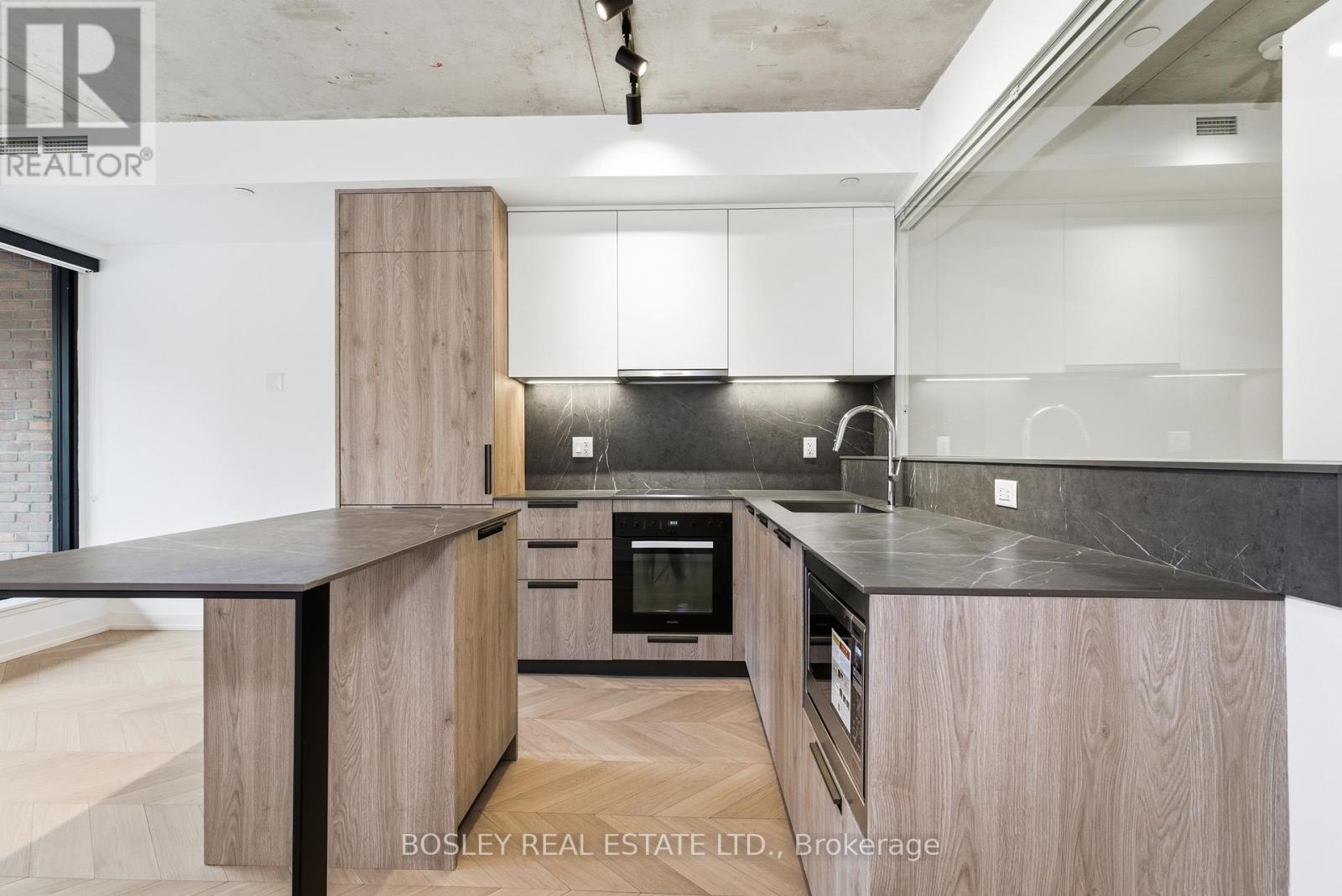 204 - 761 Queen Street E, Toronto, Ontario  M4A 1H3 - Photo 3 - E13064132