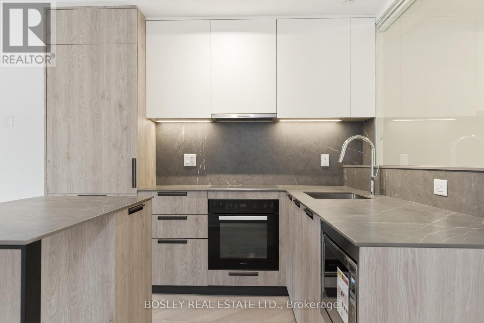 204 - 761 Queen Street E, Toronto, Ontario  M4A 1H3 - Photo 4 - E13064132