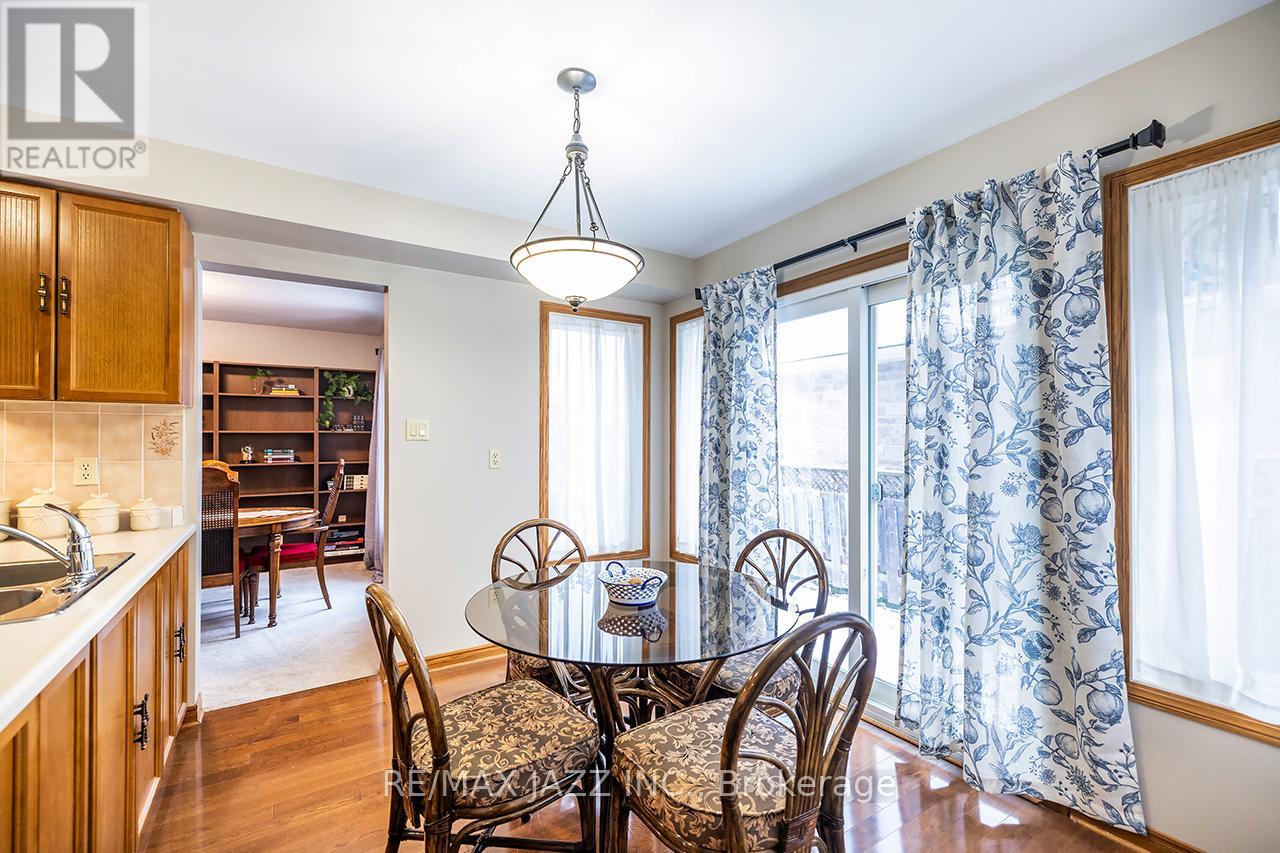 81 Burgby Avenue, Brampton, Ontario  L6X 3E2 - Photo 12 - W12868248