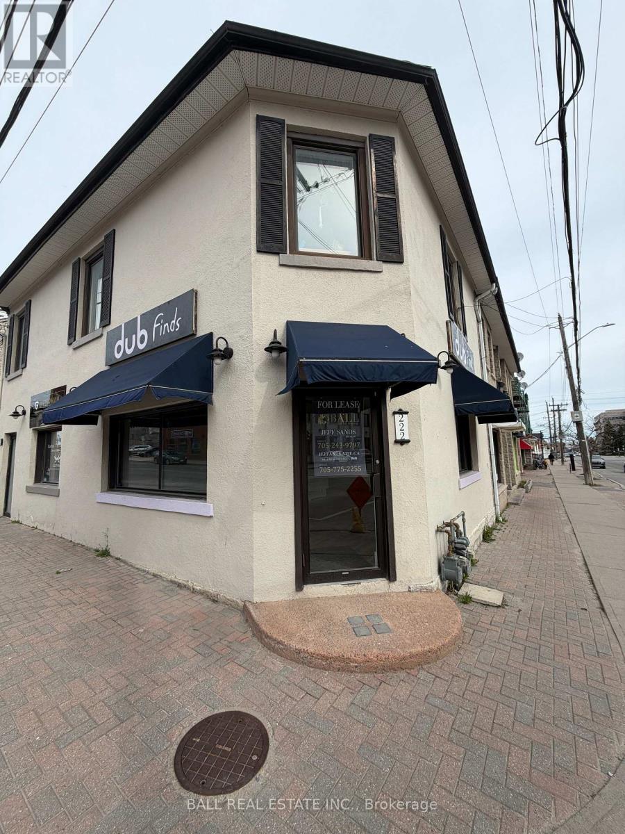 222 Wellington Street, Kingston, Ontario  K7K 2Y8 - Photo 3 - X12920410