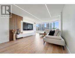 712 - 7420 BATHURST STREET, Vaughan, Ontario