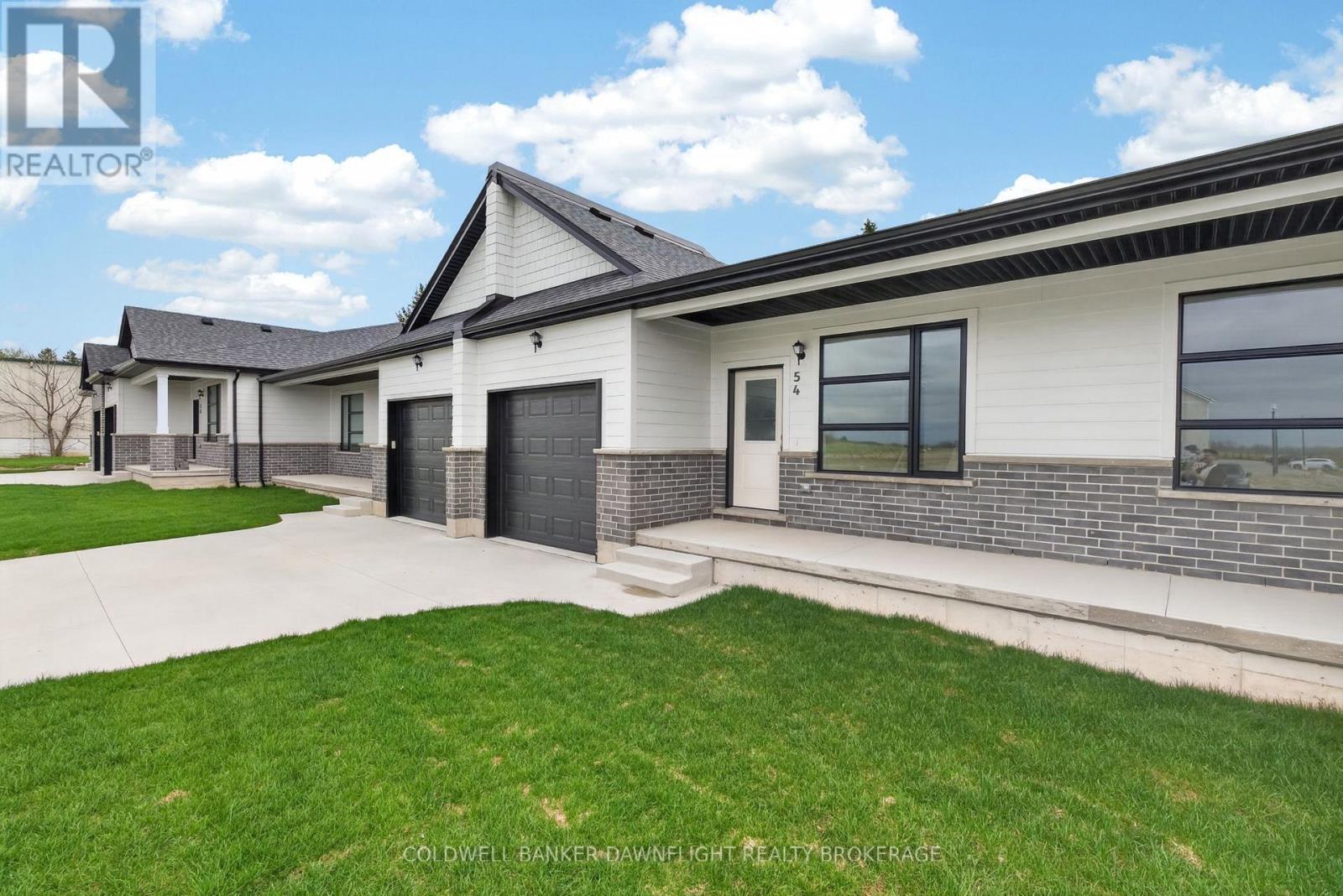 56 MOONLIGHT COURT, Central Huron, Ontario