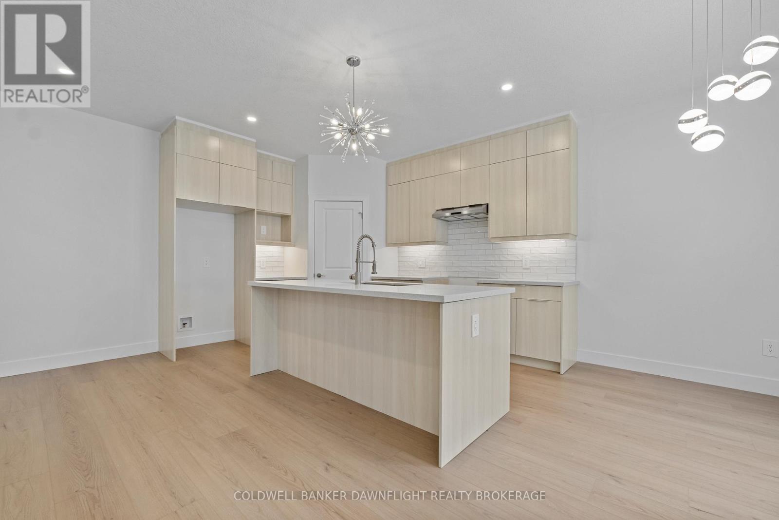 56 Moonlight Court, Central Huron, Ontario  N0M 1L0 - Photo 6 - X12750388