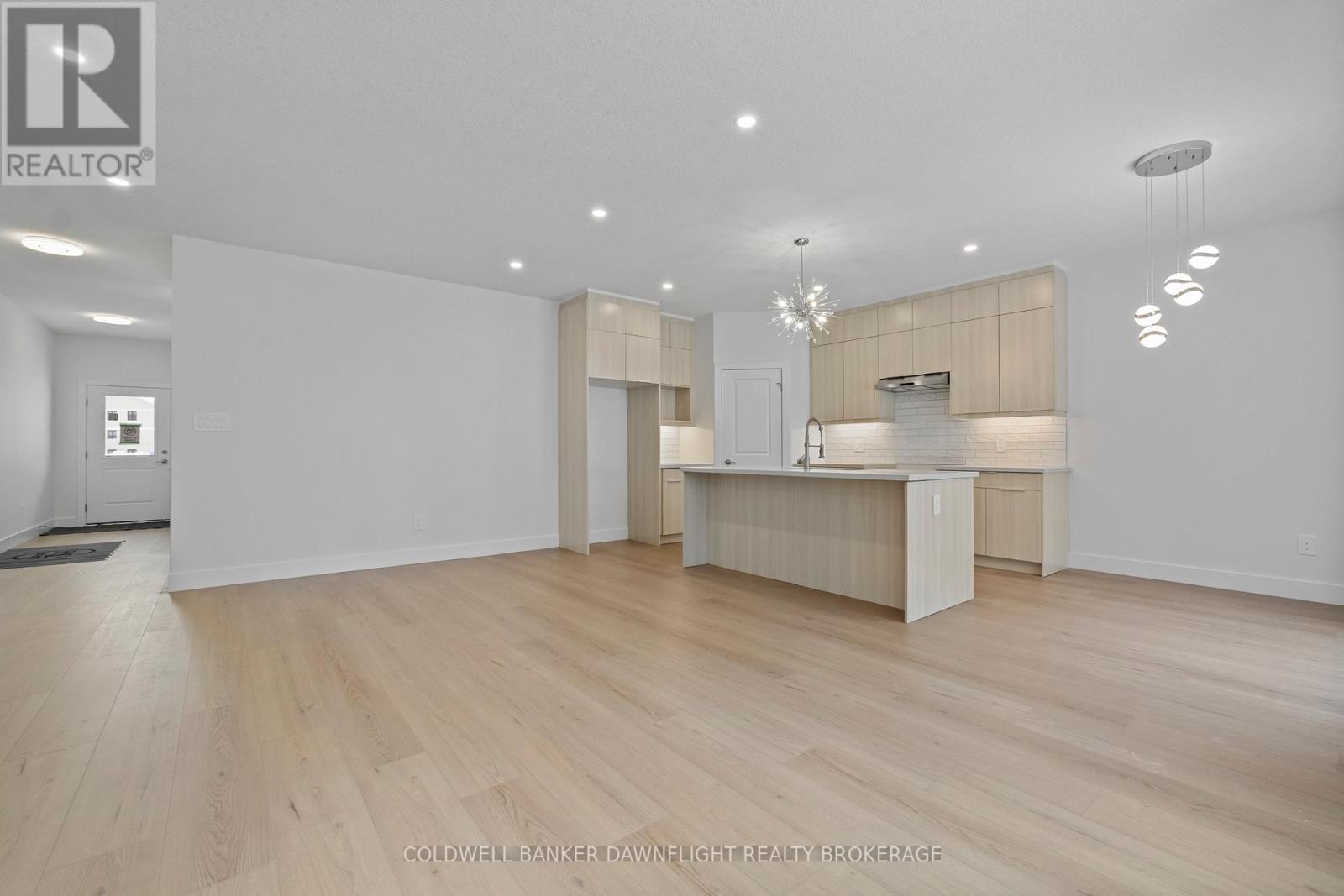 56 Moonlight Court, Central Huron, Ontario  N0M 1L0 - Photo 5 - X12750388