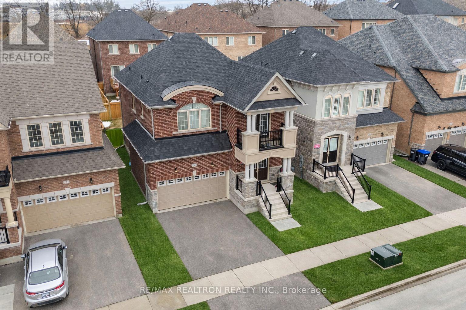 10 Neilly Terrace, Bradford West Gwillimbury, Ontario  L3Z 4K9 - Photo 3 - N13064258