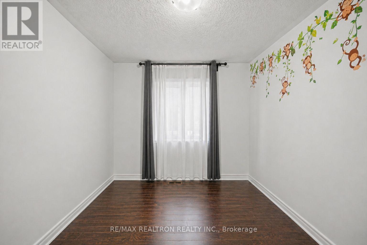 10 Neilly Terrace, Bradford West Gwillimbury, Ontario  L3Z 4K9 - Photo 33 - N13064258