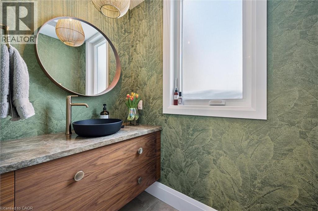 63 Menno Street, Waterloo, Ontario  N2L 2A6 - Photo 18 - 40802720