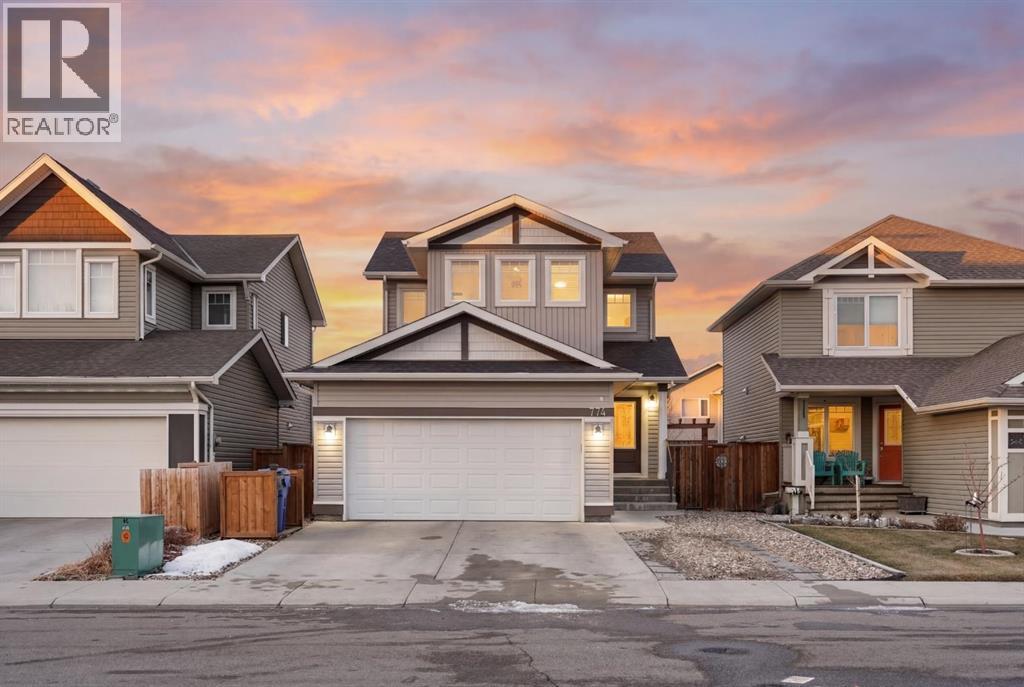 774 Marie Van Haarlem Crescent N, Lethbridge, Alberta  T1H 7A9 - Photo 2 - A2282580