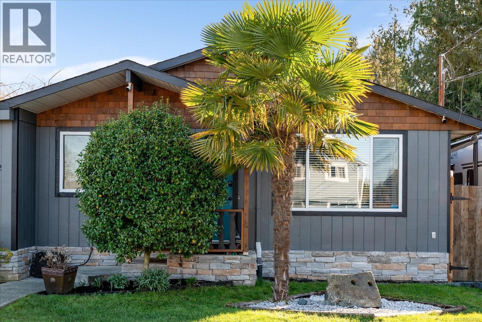 532 Banks Ave W, Parksville, British Columbia  V9P 1H5 - Photo 1 - 1034120
