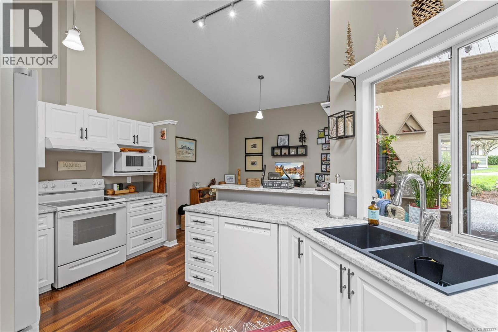 21 885 Berwick Rd, Qualicum Beach, British Columbia  V9K 1N7 - Photo 4 - 1033337