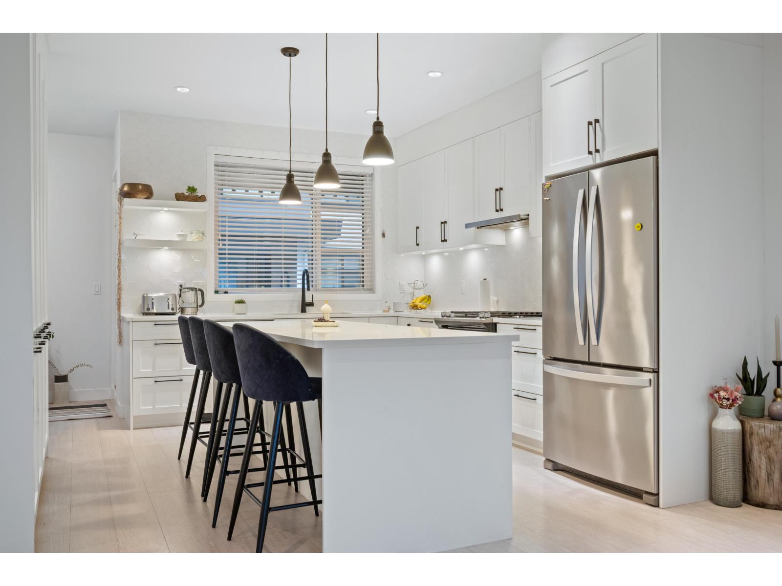 33 7127 193A STREET, Surrey, British Columbia