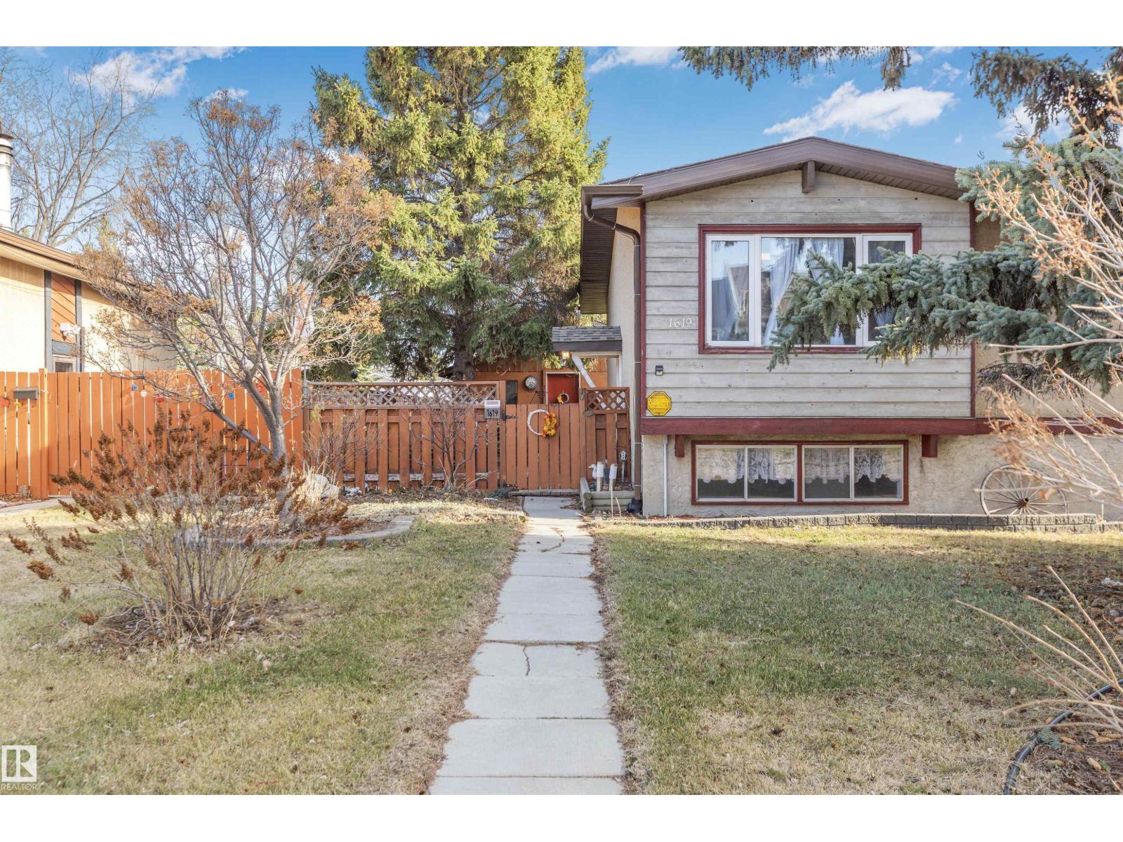 1619 KNOTTWOOD RD N NW, edmonton, Alberta