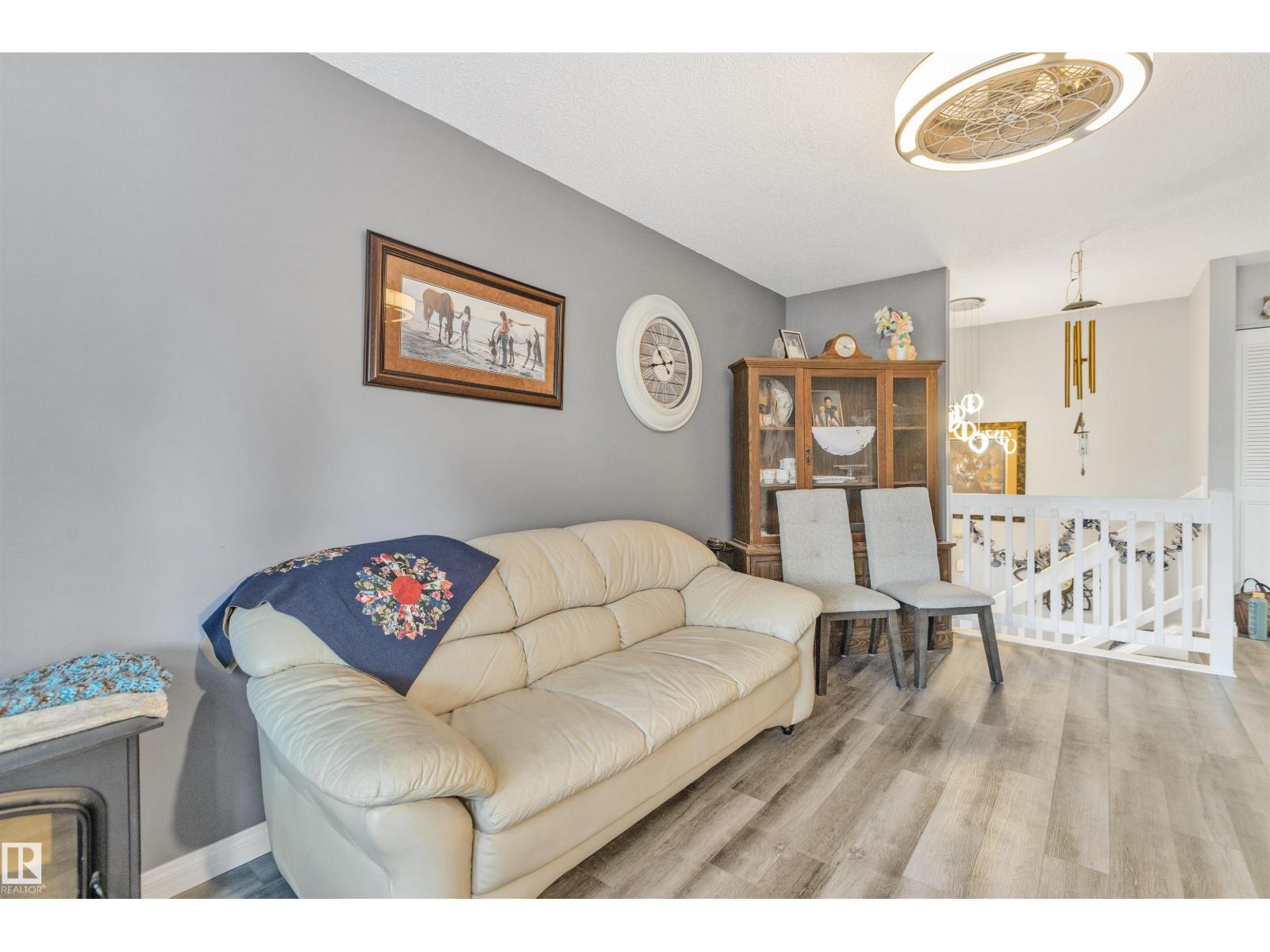 1619 Knottwood Rd N Nw, Edmonton, Alberta  T6K 2N3 - Photo 12 - E4484936