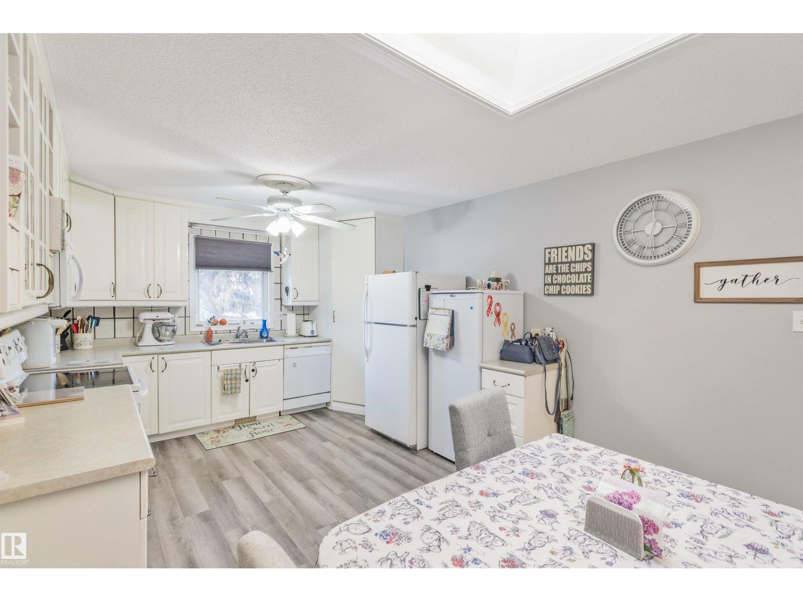 1619 Knottwood Rd N Nw, Edmonton, Alberta  T6K 2N3 - Photo 14 - E4484936