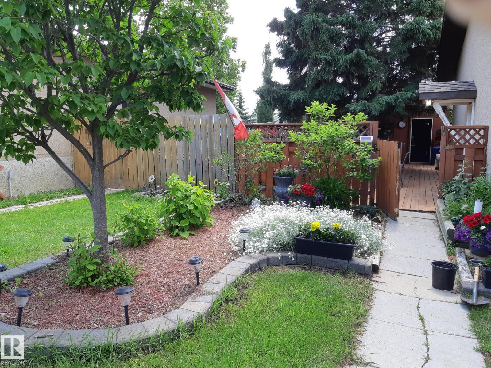 1619 Knottwood Rd N Nw, Edmonton, Alberta  T6K 2N3 - Photo 5 - E4484936