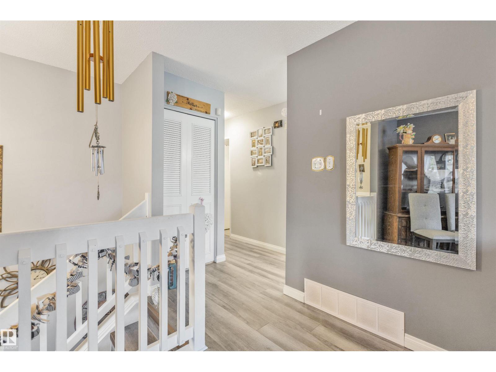 1619 Knottwood Rd N Nw, Edmonton, Alberta  T6K 2N3 - Photo 8 - E4484936