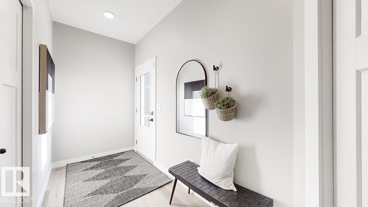 6339 175 Av Nw, Edmonton, Alberta  T5Y 4H2 - Photo 3 - E4484937