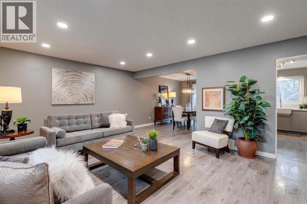 4023 Varmoor Road Nw, Calgary, Alberta  T3A 0B1 - Photo 7 - A2288799