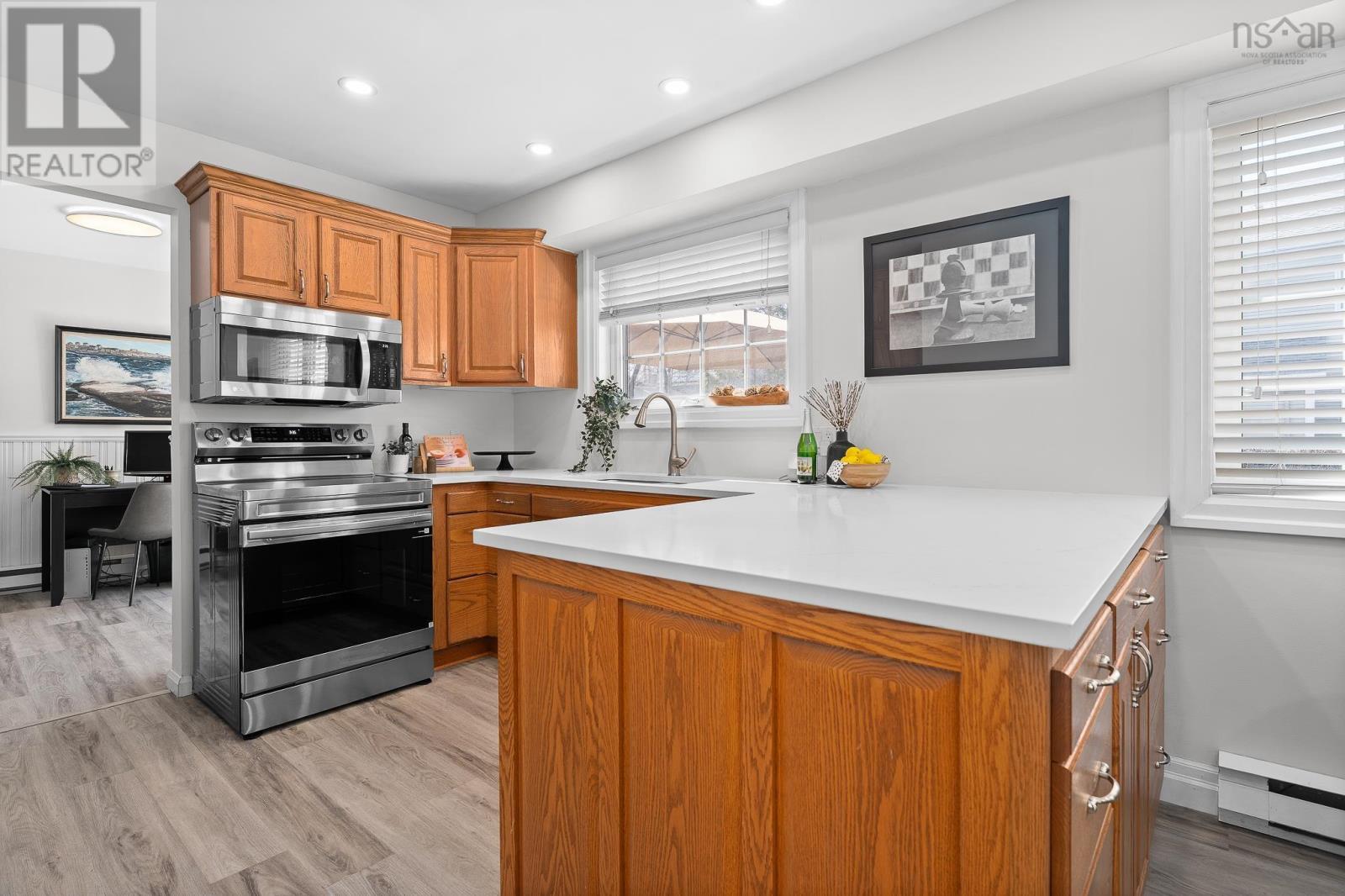 606 Basinview Drive, Bedford, Nova Scotia  B4A 1T7 - Photo 8 - 202609143