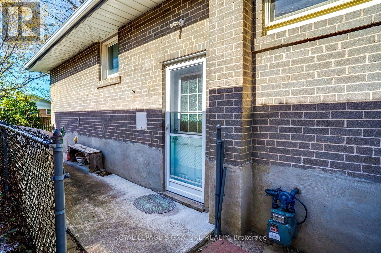 15 Epsom Downs Drive, Brampton, Ontario  L6T 1Y7 - Photo 16 - W13064156