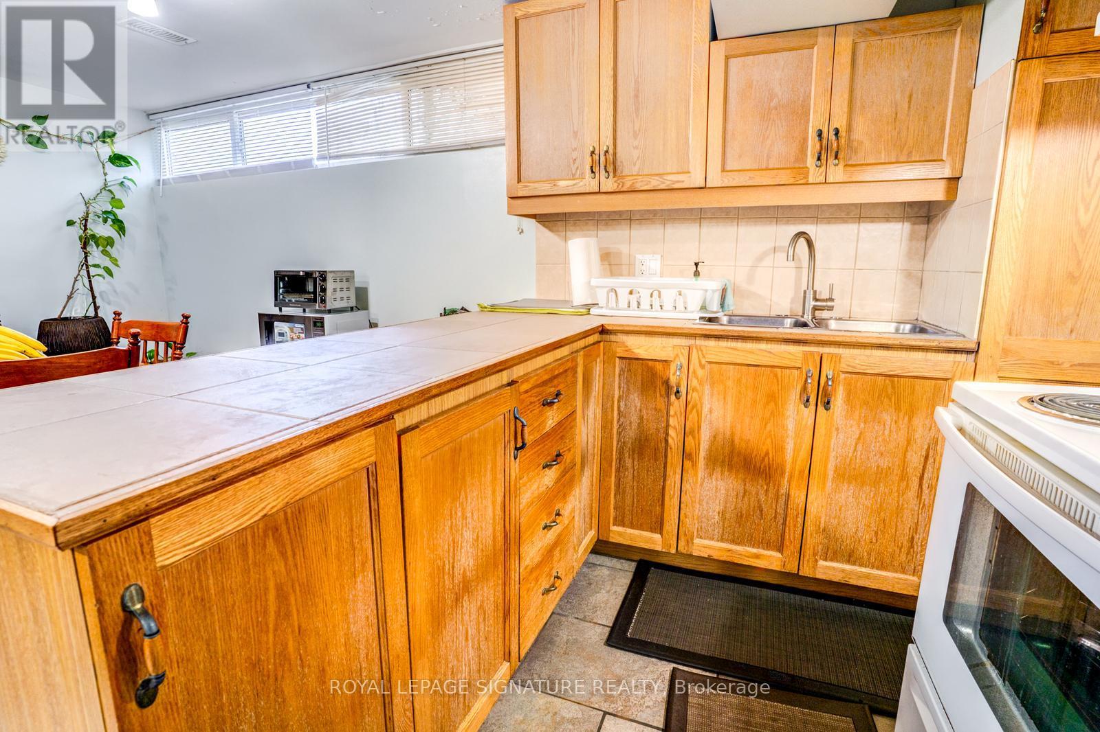 15 Epsom Downs Drive, Brampton, Ontario  L6T 1Y7 - Photo 20 - W13064156