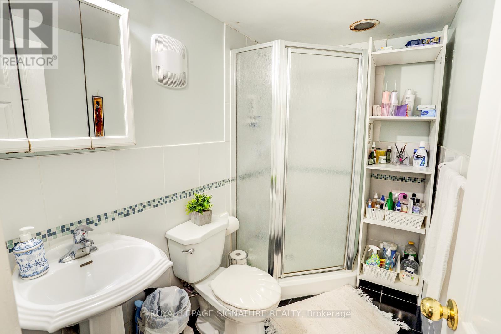 15 Epsom Downs Drive, Brampton, Ontario  L6T 1Y7 - Photo 25 - W13064156