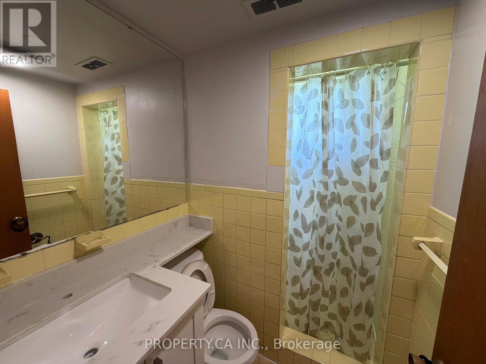 Lower - 3 Bondhead Place, Toronto (Thistletown-Beaumonde Heights), Ontario  M9V 2L9 - Photo 11 - W13064284