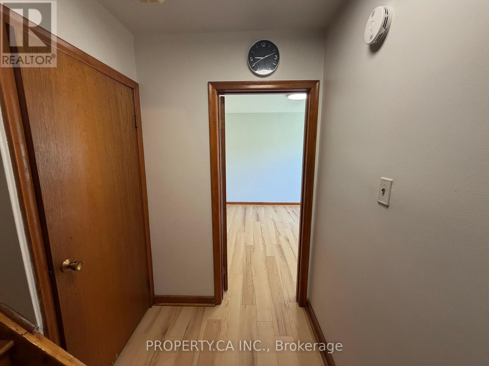 Lower - 3 Bondhead Place, Toronto (Thistletown-Beaumonde Heights), Ontario  M9V 2L9 - Photo 4 - W13064284