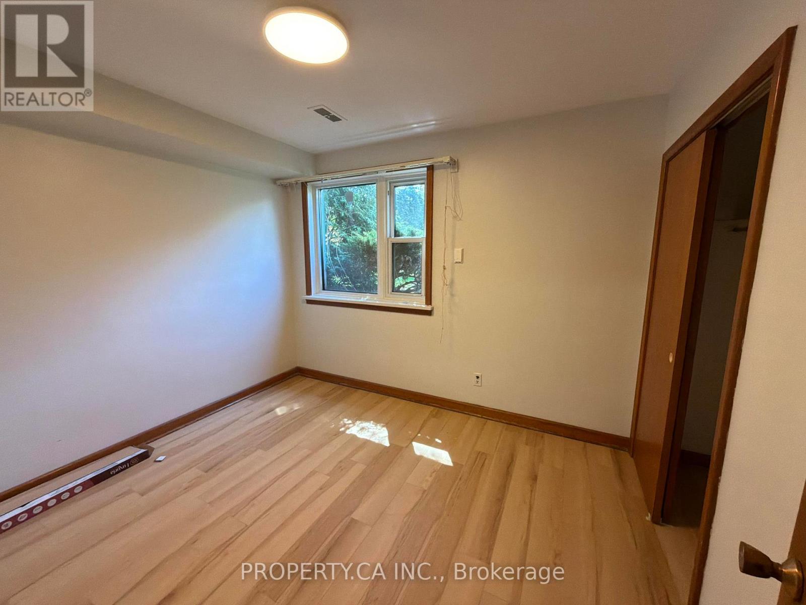Lower - 3 Bondhead Place, Toronto (Thistletown-Beaumonde Heights), Ontario  M9V 2L9 - Photo 5 - W13064284
