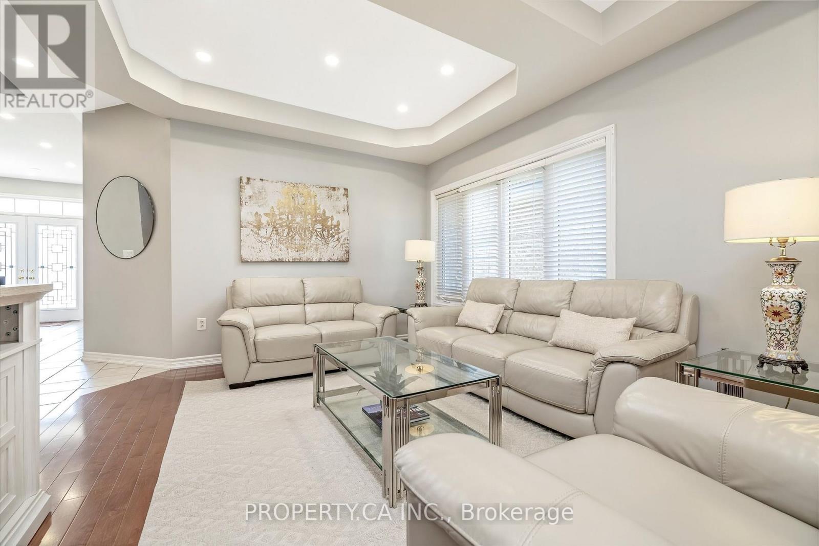 211 Mclaughlin Avenue, Milton, Ontario  L9T 7P4 - Photo 5 - W13064328