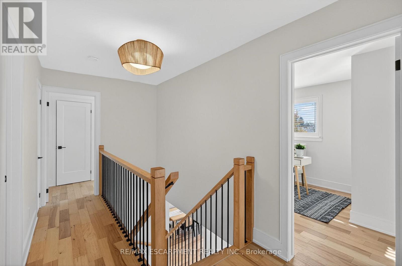 2347 Tweedsmuir Court, Burlington, Ontario  L7P 4K9 - Photo 15 - W13064332