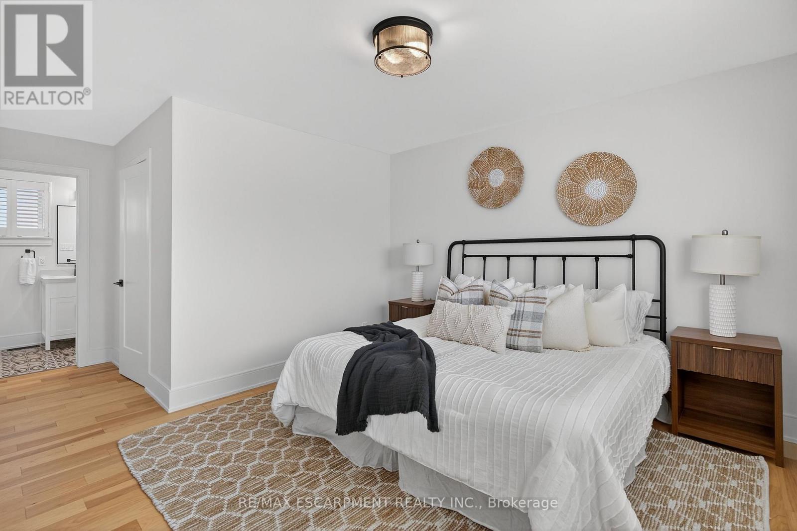2347 Tweedsmuir Court, Burlington, Ontario  L7P 4K9 - Photo 20 - W13064332