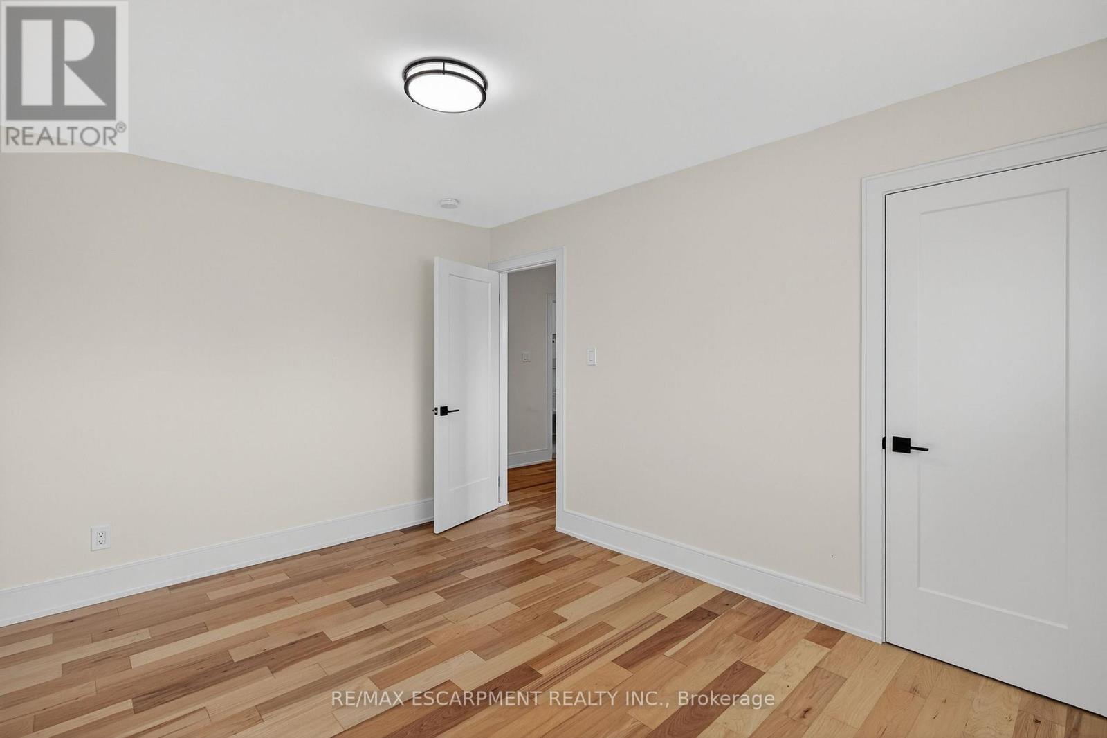 2347 Tweedsmuir Court, Burlington, Ontario  L7P 4K9 - Photo 23 - W13064332