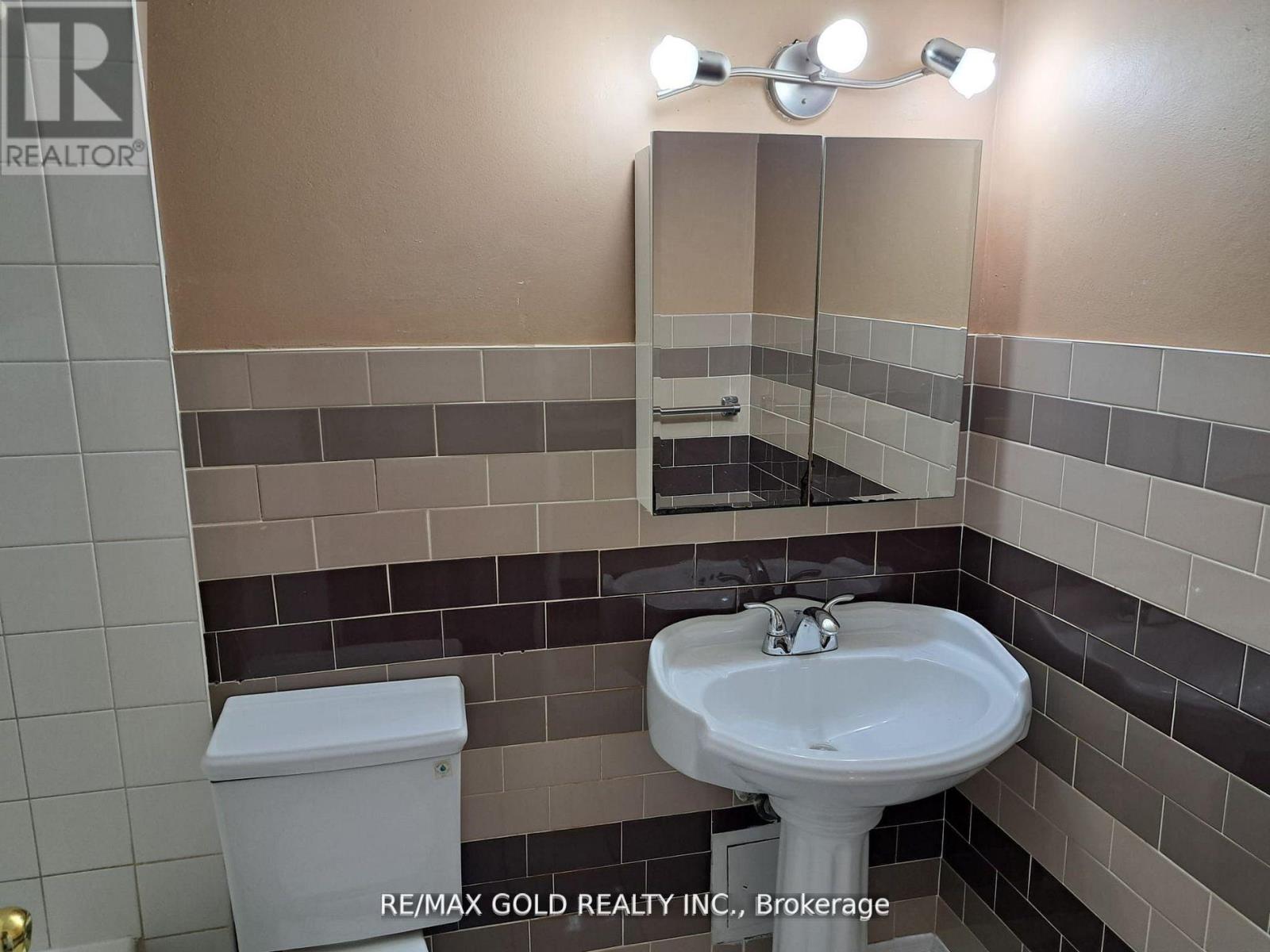 911 - 3 Lisa Street, Brampton, Ontario  L6T 4A2 - Photo 13 - W13064340