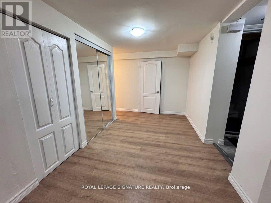 Bsmt - 285 Mississaga Street, Oakville, Ontario  L6L 6J8 - Photo 11 - W13064346