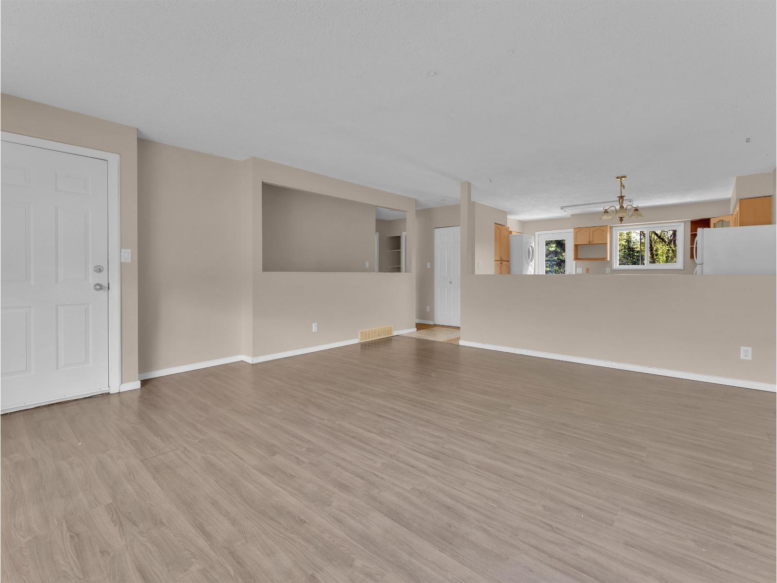 2900 2902 Babich Street, Abbotsford, British Columbia  V2S 3K5 - Photo 5 - R3117308