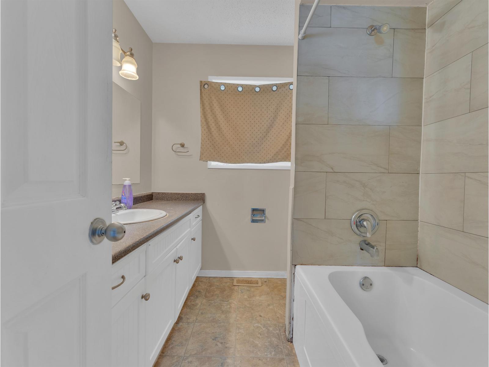 2900 2902 Babich Street, Abbotsford, British Columbia  V2S 3K5 - Photo 11 - R3117308