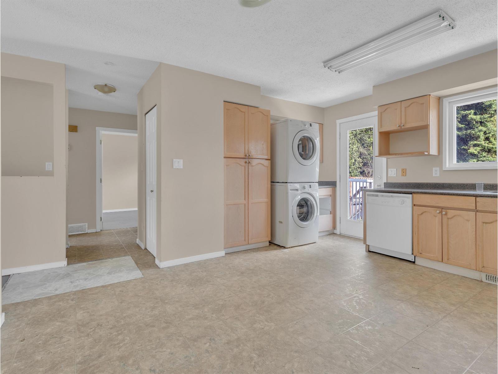 2900 2902 Babich Street, Abbotsford, British Columbia  V2S 3K5 - Photo 7 - R3117308