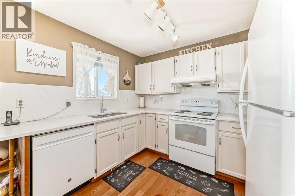 69 Applemont Place Se, Calgary, Alberta  T2A 7S3 - Photo 6 - A2299151