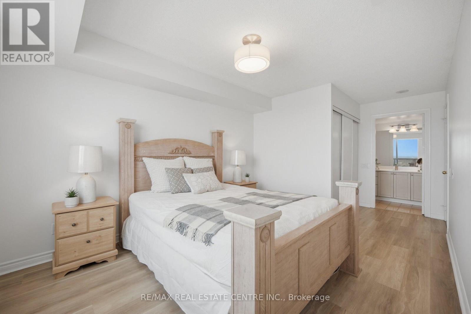 2104 - 61 Town Centre Court, Toronto, Ontario  M1P 5C5 - Photo 16 - E13054080