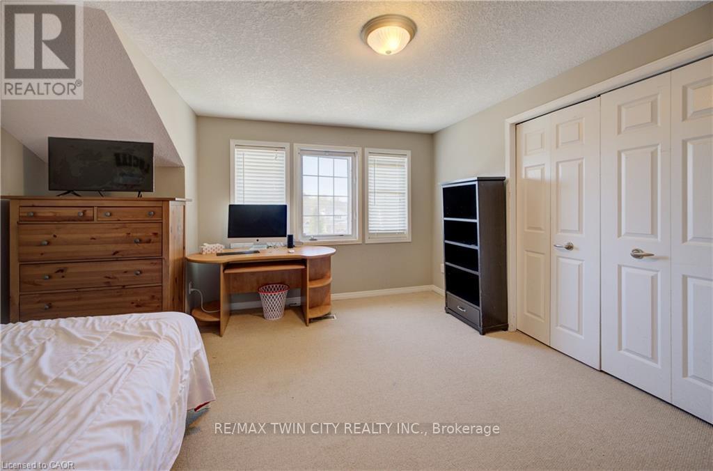 E34 - 110 Activa Avenue, Kitchener, Ontario  N2E 3T3 - Photo 17 - X13064158