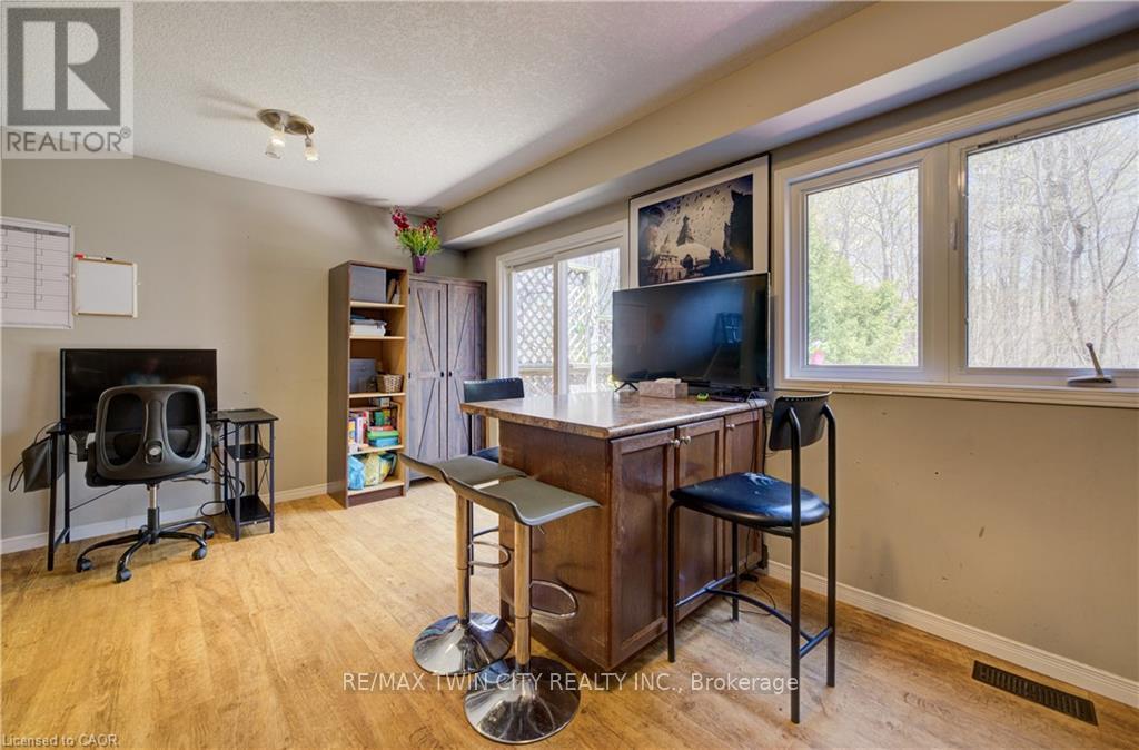 E34 - 110 Activa Avenue, Kitchener, Ontario  N2E 3T3 - Photo 7 - X13064158