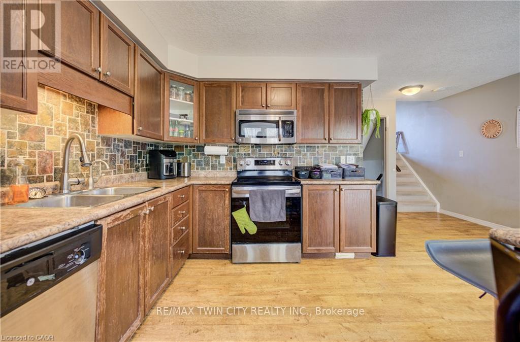 E34 - 110 Activa Avenue, Kitchener, Ontario  N2E 3T3 - Photo 8 - X13064158