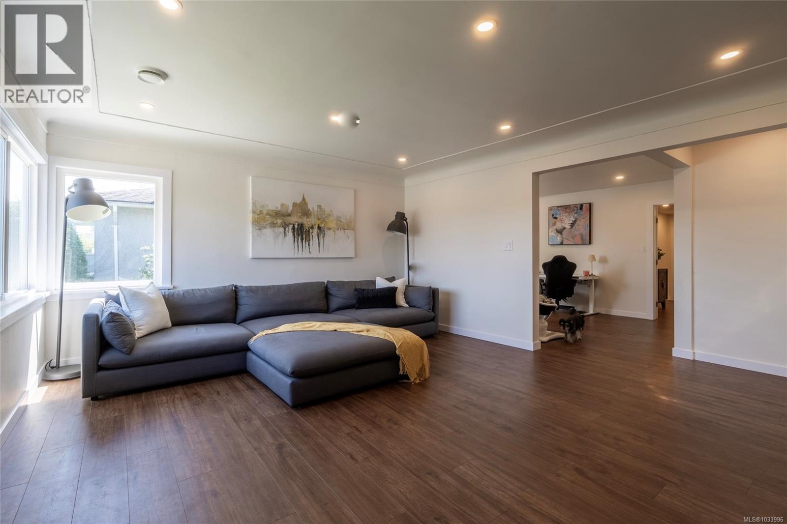 715 Middleton St, Saanich, British Columbia  V9A 2E1 - Photo 19 - 1033996
