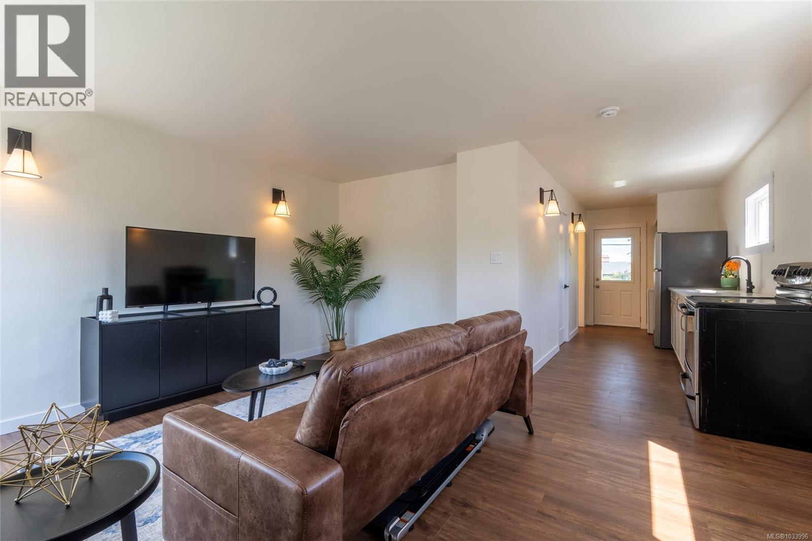 715 Middleton St, Saanich, British Columbia  V9A 2E1 - Photo 29 - 1033996