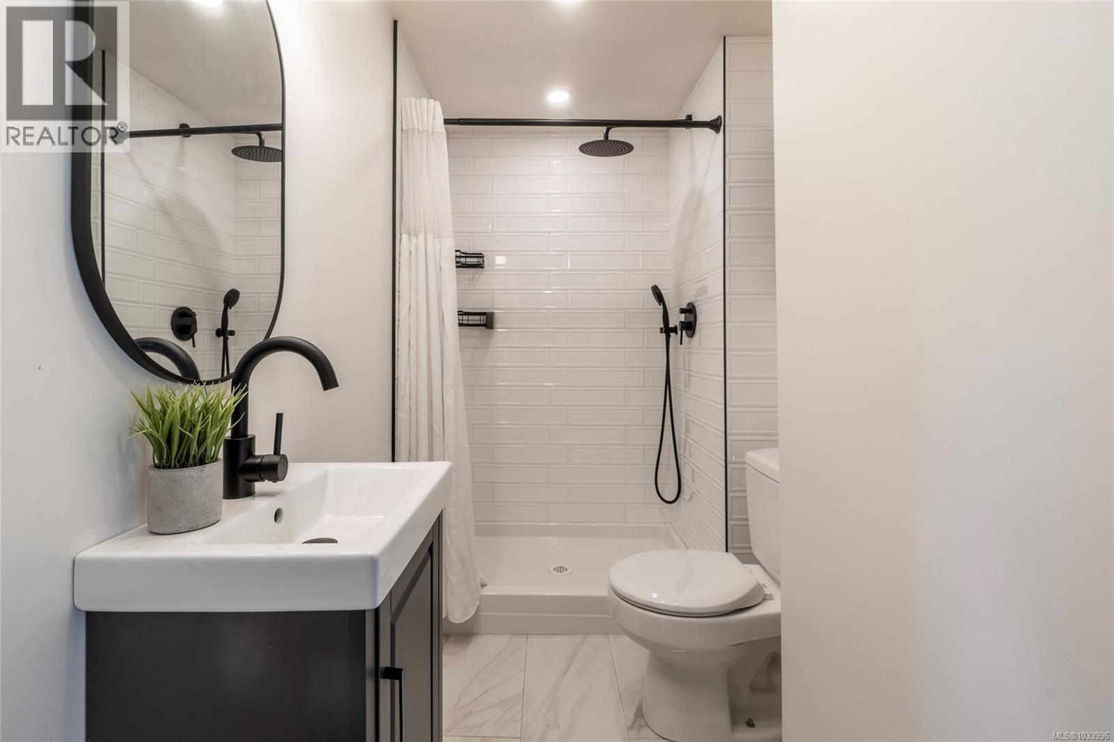 715 Middleton St, Saanich, British Columbia  V9A 2E1 - Photo 34 - 1033996