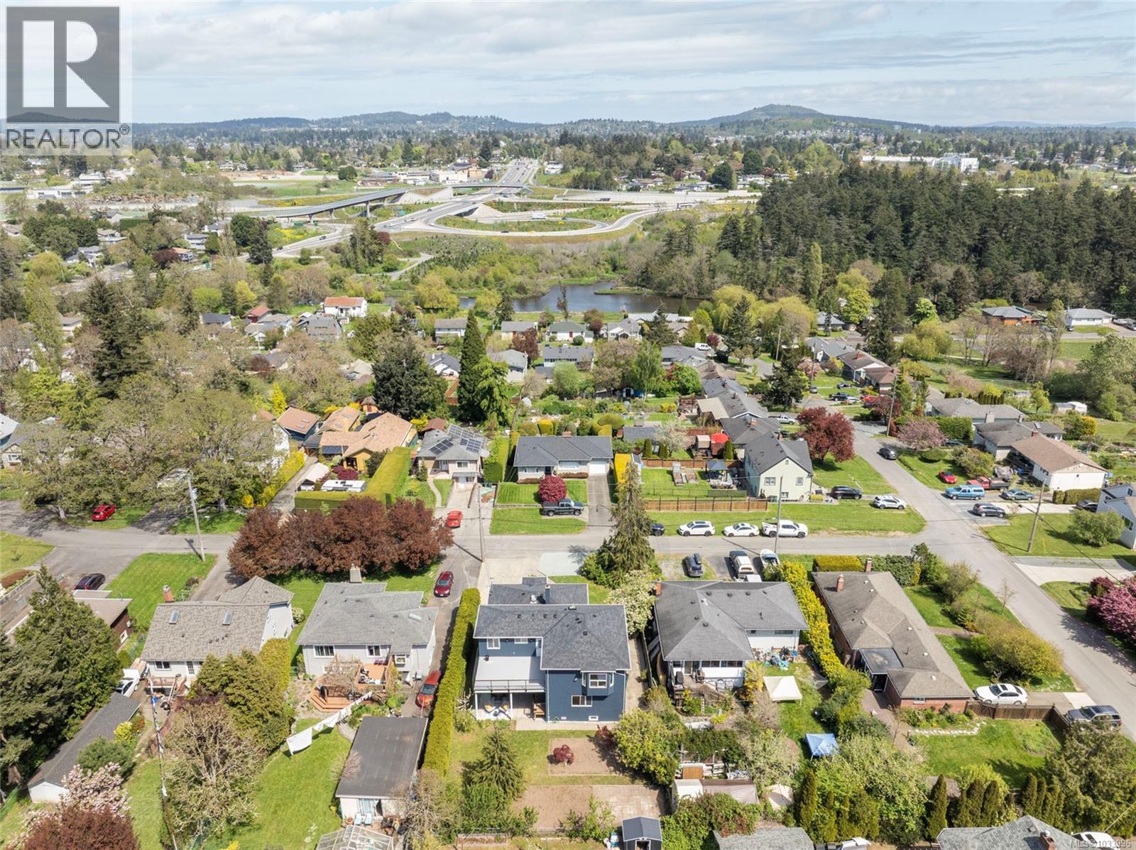 715 Middleton St, Saanich, British Columbia  V9A 2E1 - Photo 55 - 1033996