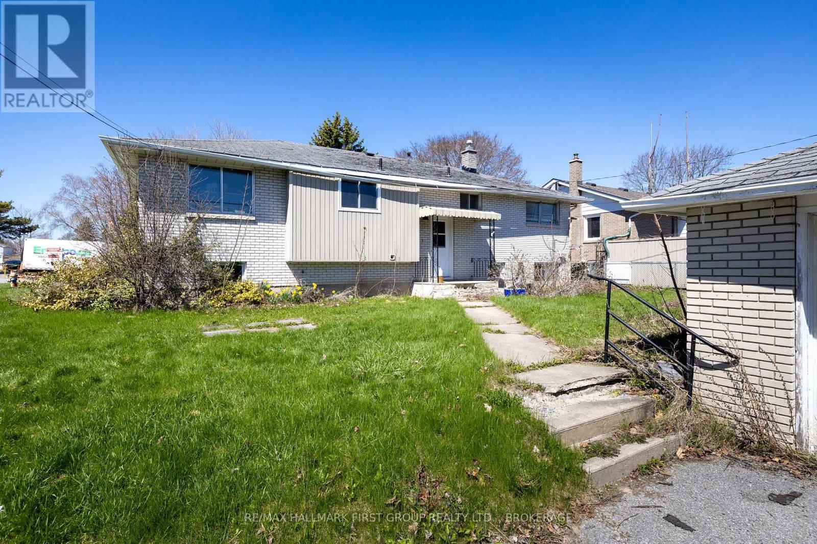 402 Parkview Drive, Kingston, Ontario  K7M 4B3 - Photo 10 - X13064450