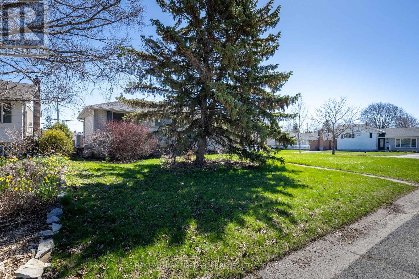 402 Parkview Drive, Kingston, Ontario  K7M 4B3 - Photo 5 - X13064450